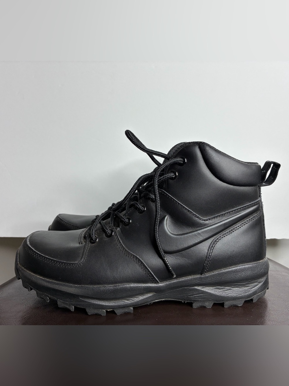 Nike Men’s Black Leather Ankle Boots